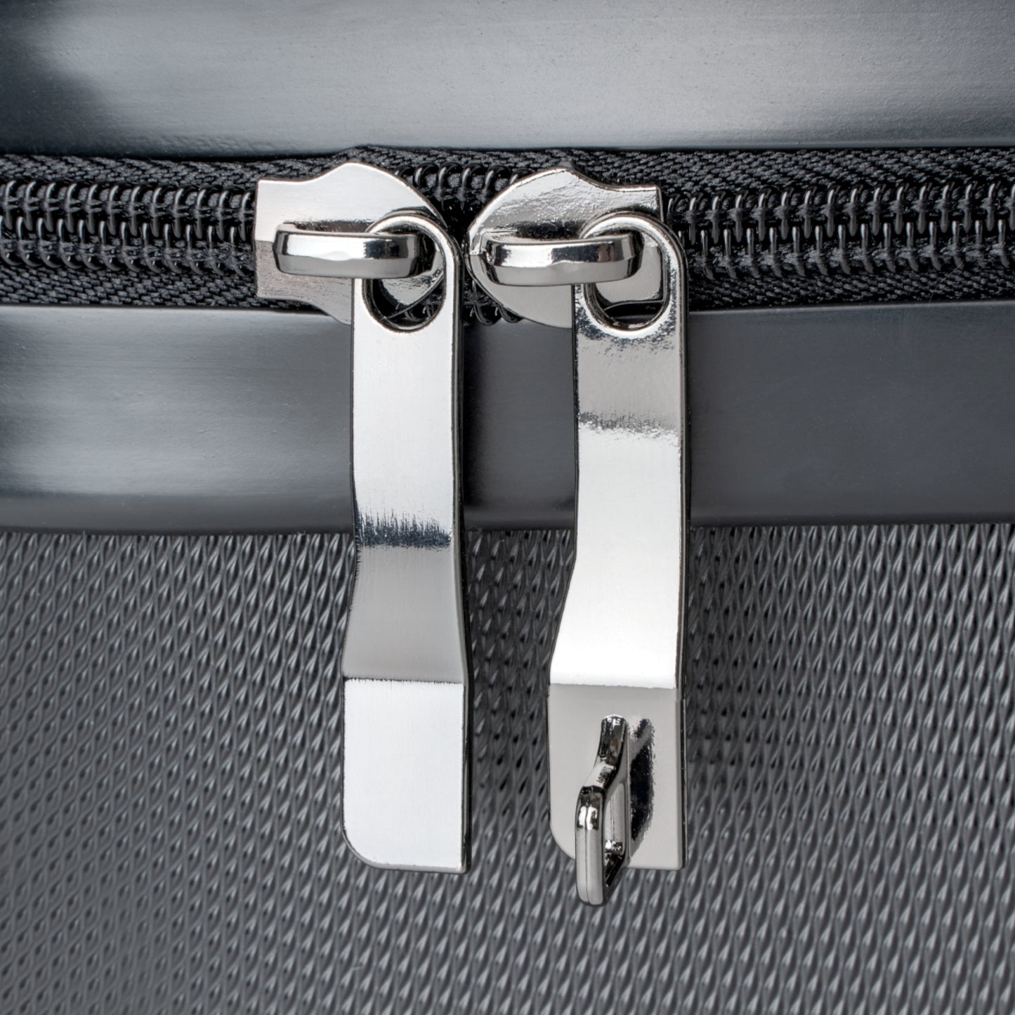 Brooklyn Bridge Suitcase - Stylish Travel Luggage for Adventurers